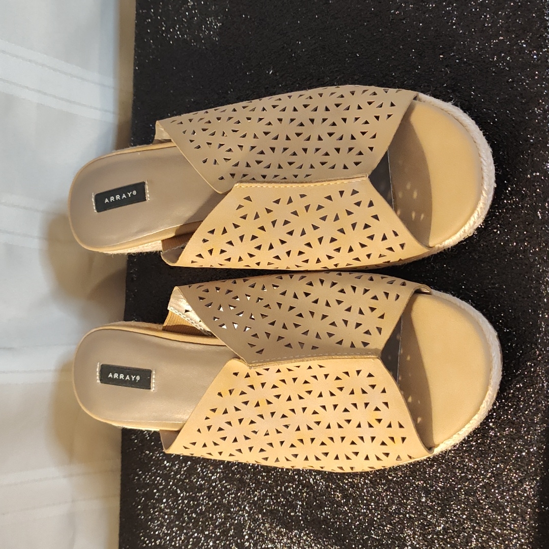 Array Slippers